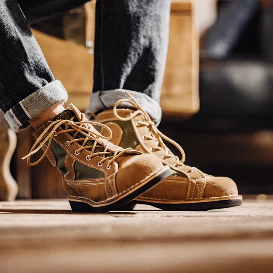 Descubra a Bota Masculina Zacari, onde sofisticação encontra funcionalidade. Confeccionada com couro de alta qualidade, esta bota é a escolha perfeita para homens que buscam estilo e durabilidade em um único produto.