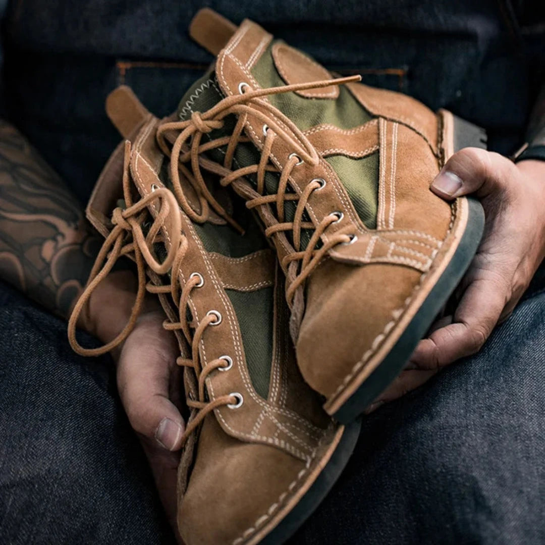 Descubra a Bota Masculina Zacari, onde sofisticação encontra funcionalidade. Confeccionada com couro de alta qualidade, esta bota é a escolha perfeita para homens que buscam estilo e durabilidade em um único produto.