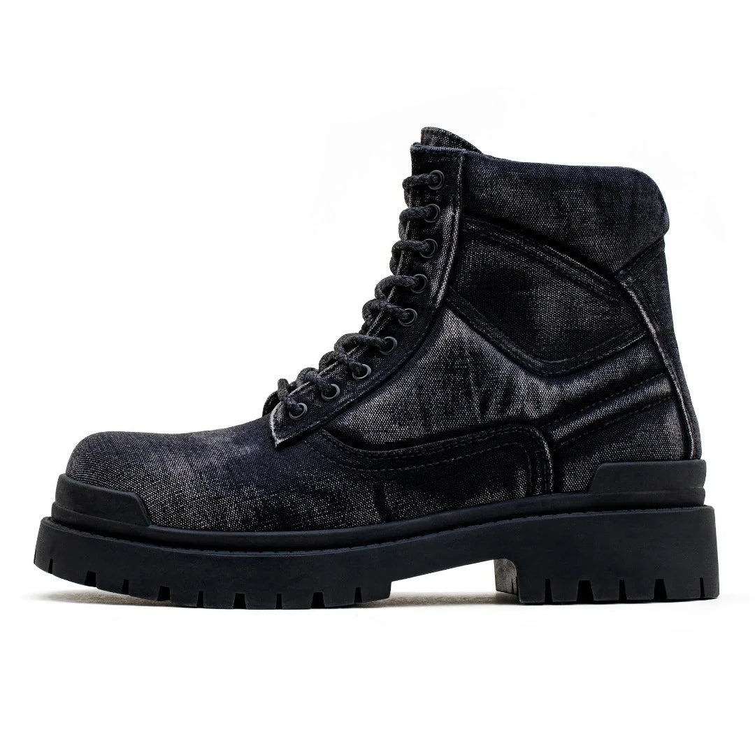 Conheça a Bota Masculina Corleone, uma peça icônica que combina luxo e funcionalidade. Confeccionada com couro de primeira qualidade, esta bota é ideal para homens que não abrem mão do estilo e da resistência.
