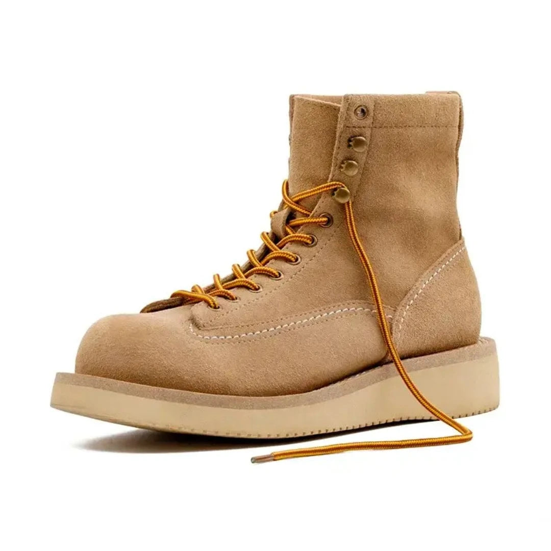 Apresentamos a Bota Masculina Kodak, uma obra-prima de design e funcionalidade. Feita com couro premium, esta bota é a escolha ideal para homens que buscam elegância e durabilidade em todas as ocasiões.