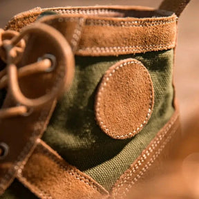 Descubra a Bota Masculina Zacari, onde sofisticação encontra funcionalidade. Confeccionada com couro de alta qualidade, esta bota é a escolha perfeita para homens que buscam estilo e durabilidade em um único produto.