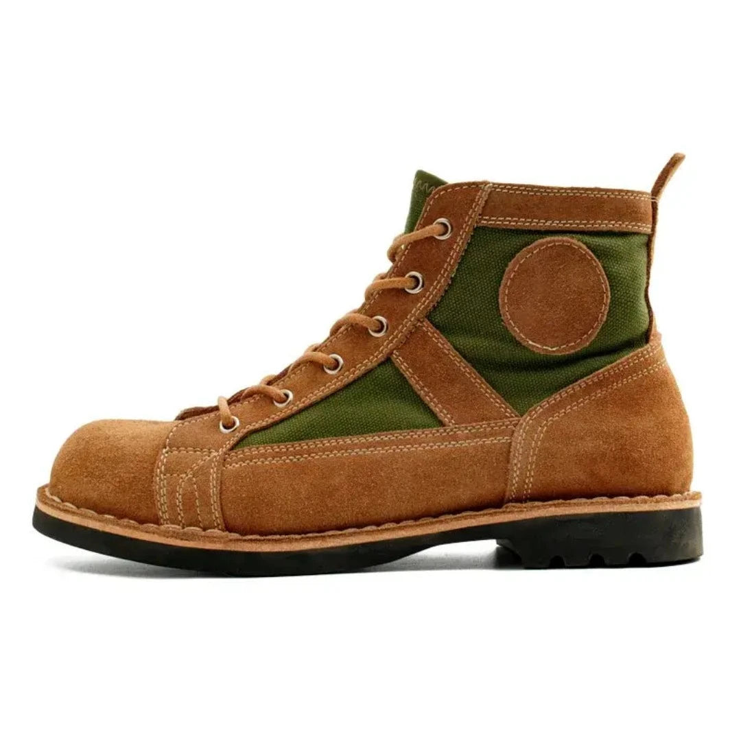 Descubra a Bota Masculina Zacari, onde sofisticação encontra funcionalidade. Confeccionada com couro de alta qualidade, esta bota é a escolha perfeita para homens que buscam estilo e durabilidade em um único produto.