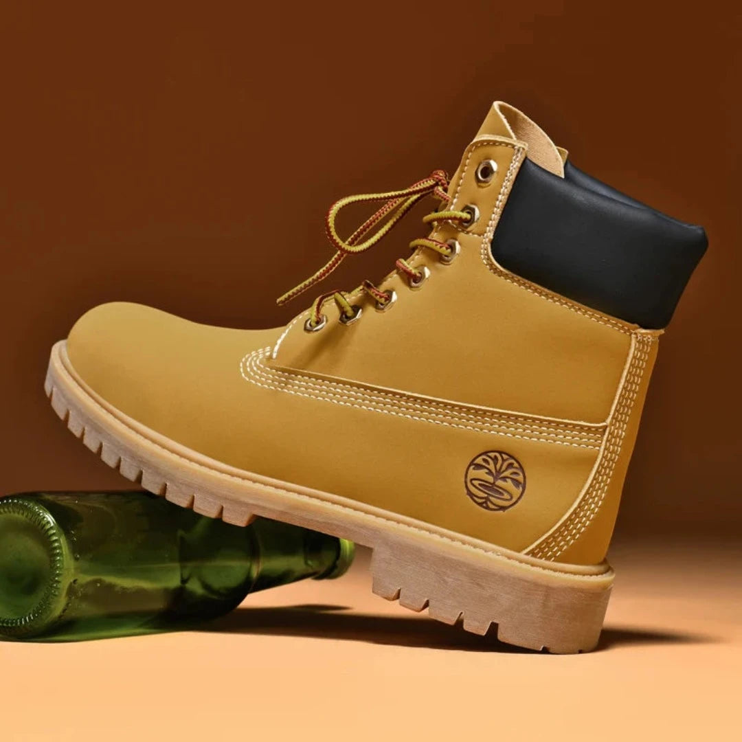 Apresentamos a Bota Masculina Scott, onde sofisticação encontra a máxima funcionalidade. Feita com couro de alta qualidade, esta bota é a escolha ideal para homens que desejam unir estilo e durabilidade em um só produto.