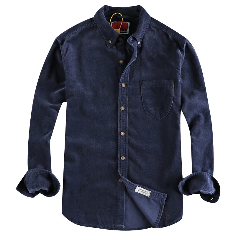 Descubra a sofisticação na simplicidade com nossa Camisa Masculina Manga Longa Básica. Esta peça essencial é um exemplo de elegância atemporal em seu design minimalista e versátil.